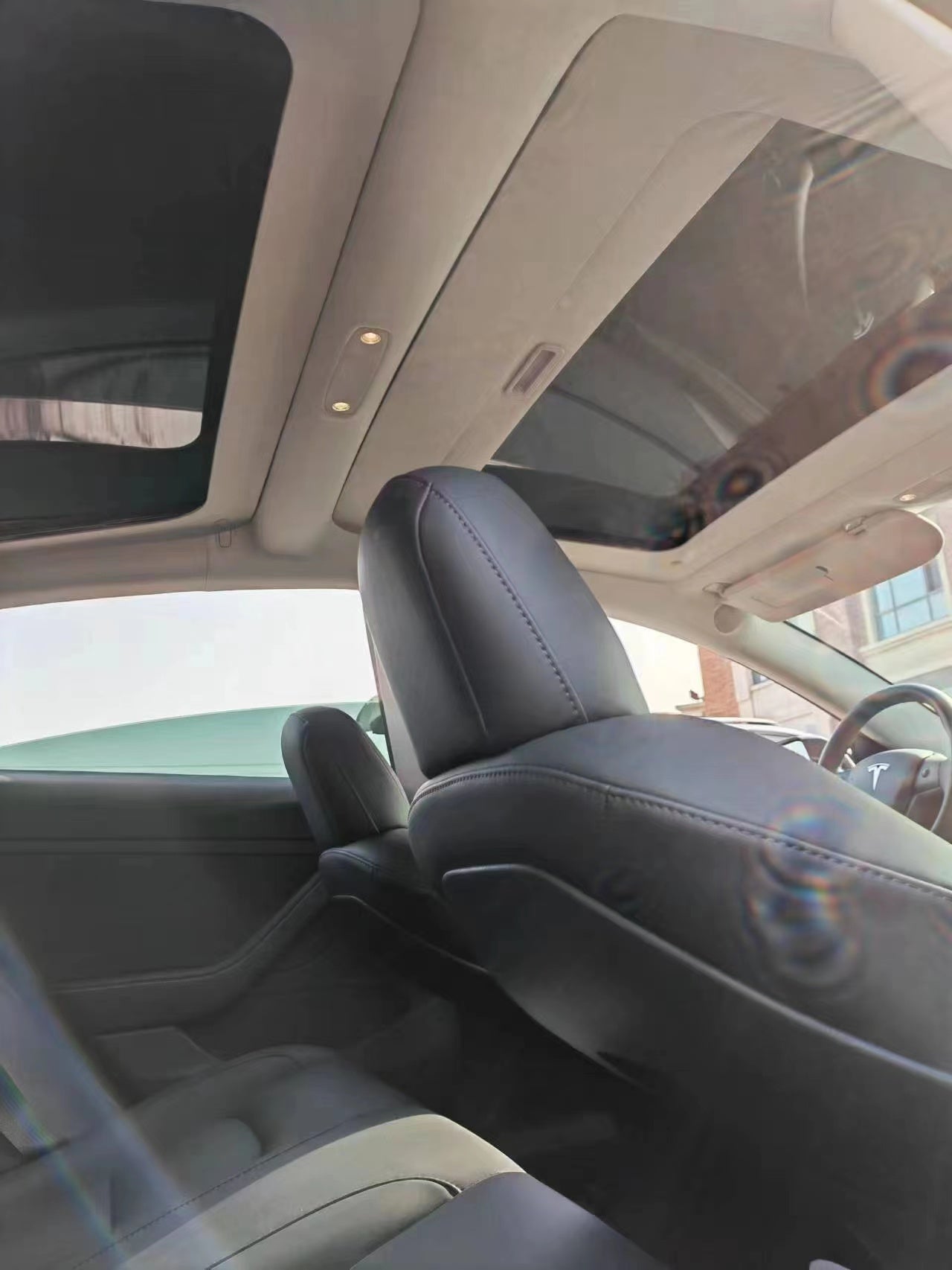 New Model 3 retractable sunshade Front Only